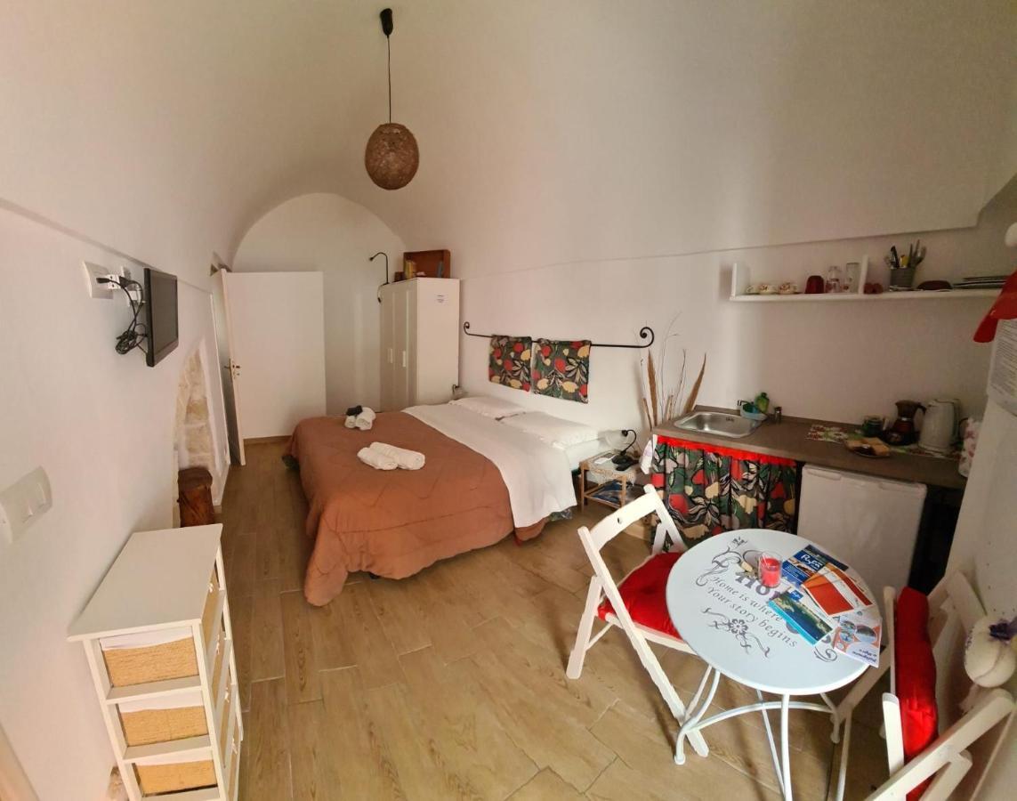 Monolocale Piano Terra Casa Viola- Loc Breve Appartement Polignano a Mare Buitenkant foto