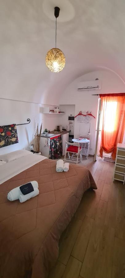 Monolocale Piano Terra Casa Viola- Loc Breve Appartement Polignano a Mare Buitenkant foto